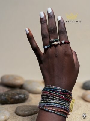Collection Pamoja – L'Élégance du Détail et l'Art de l'Accumulation